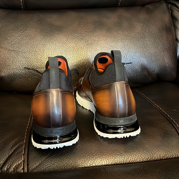 Louis Vuitton runaway logo monogram leather sneakers NEW - Picture 4 of 8